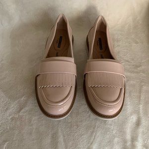 Clarks Patent Loafer w/ Kiltie Detail - Raisie Theresa, Pale Pink, Size 8M, New
